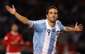 王者体育直播-德甲联赛半数球队积分排名及赛季表现分析